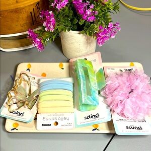 Scunci Hair Accessories Set in spring Colors, all four!